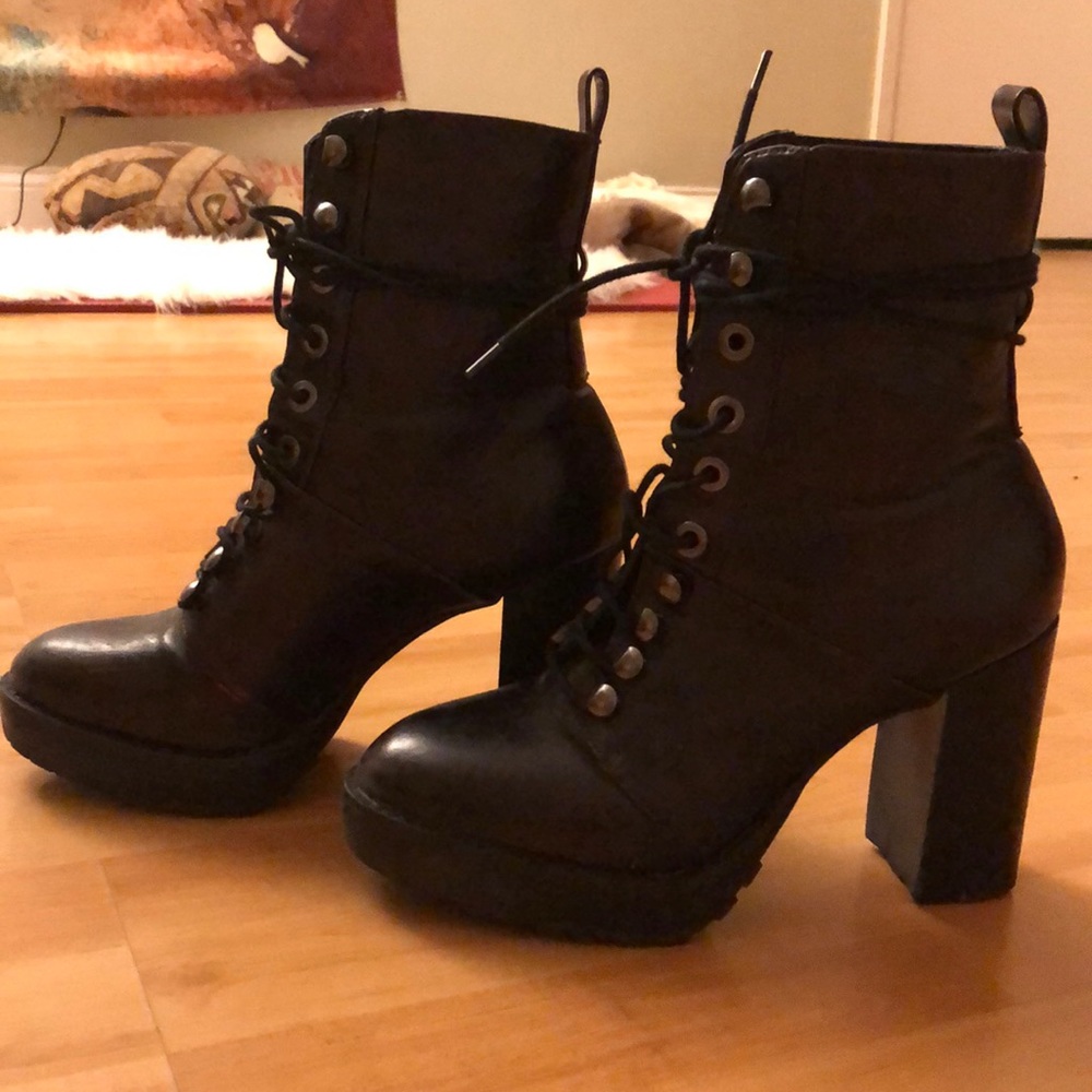 Women’s Metallic Booties - Urban Outfitters - Picture 1 of 3